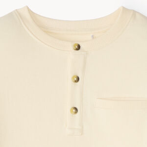 Camiseta de niño de manga larga con cuello tunisino 