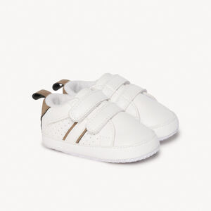 Zapatillas bajas bicolores con velcro para bebé niño  Main Zapatillas bajas bicolores con velcro para bebé niño
