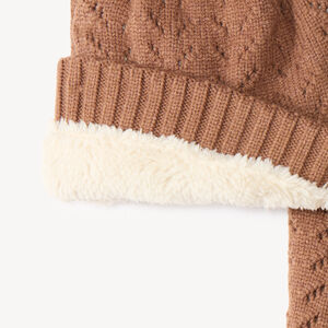 Conjunto de gorro y bufanda para niña 