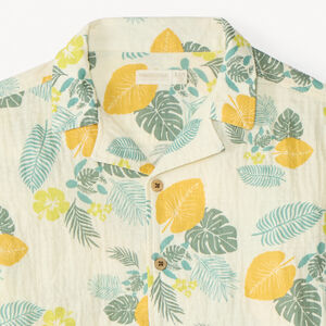 Camisa de manga corta con estampado tropical niño 