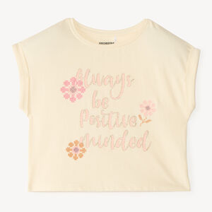 Camiseta de niña de manga corta con estampado floral y de fantasía. 