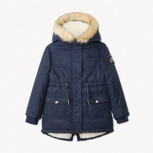 Parka impermeable de twill con capucha de piel sintética para niña  Main Parka impermeable de twill con capucha de piel sintética para niña