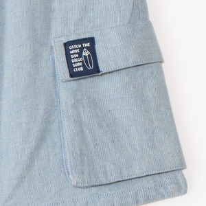 Short estilo cargo de tela lisa para niño 
