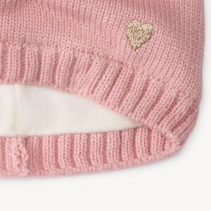 Gorro con pompones fantasía y corazón bordado para bebé niña 