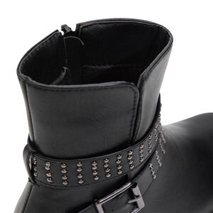 Botines efecto cuero con tiras y clavos decorativos para niña 