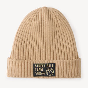Gorro de canalé para niño con motivos deportivos 