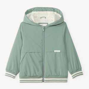 Chaqueta cortavientos con capucha impermeable para niño. 