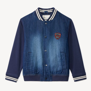Chaqueta teddy para niño de mezclilla y felpa. 