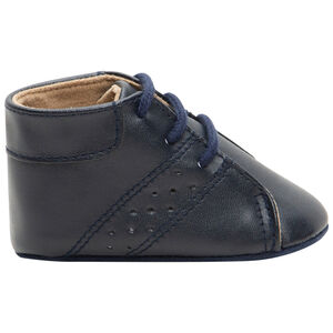 Botines flexibles con efecto de cuero con cordones 