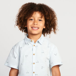 Camisa de manga corta a rayas con estampado de patinetes para niño 