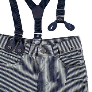 Bermudas de rayas verticales con tirantes ajustables 