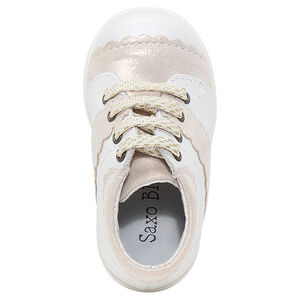 Botines de cuero efecto nacarado con apliques de festón brillantes  Main Botines de cuero efecto nacarado con apliques de festón brillantes