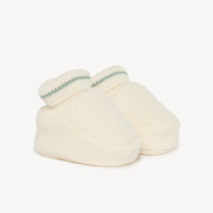 Chaussons en tricot uni pour bébé   Main Chaussons en tricot uni pour bébé