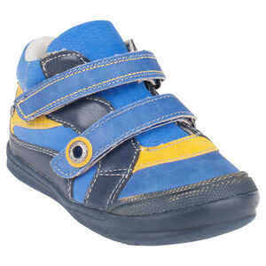 Botas bajas con velcro de aspecto cuero con aplicación 