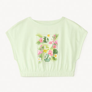 Camiseta de manga corta con corte cuadrado y estampado divertido para niña. 