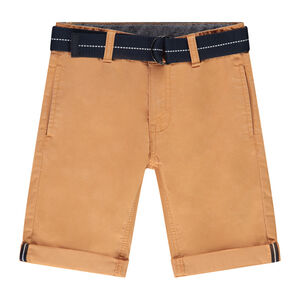 Bermudas lisas de sarga con cinturón para niño 