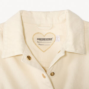 Chaqueta de mezclilla lisa con bordado de corazones niña bebé. 
