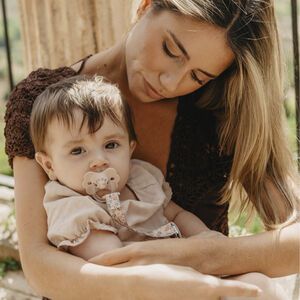 Chupetero broche y cinta de tela Wonder Liberty rosa 