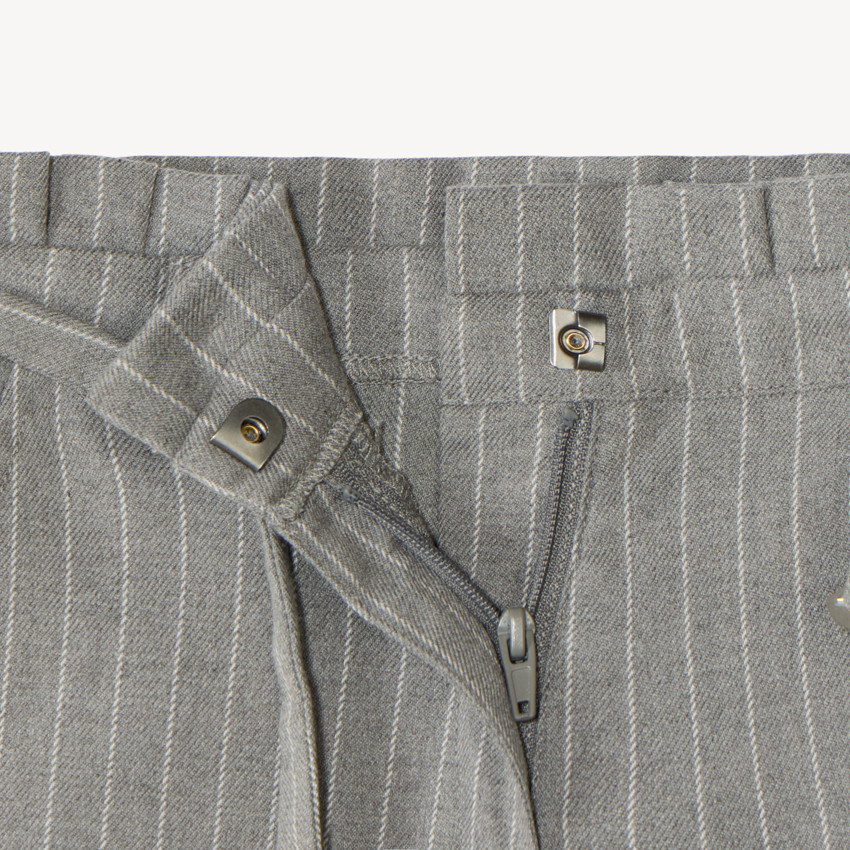 Pantalón de niña de felpa con corazón de strass. 
