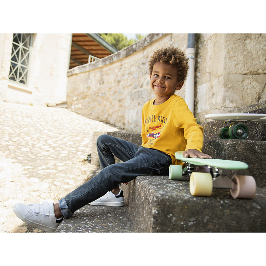 Pantalón slim desgastado para niño 