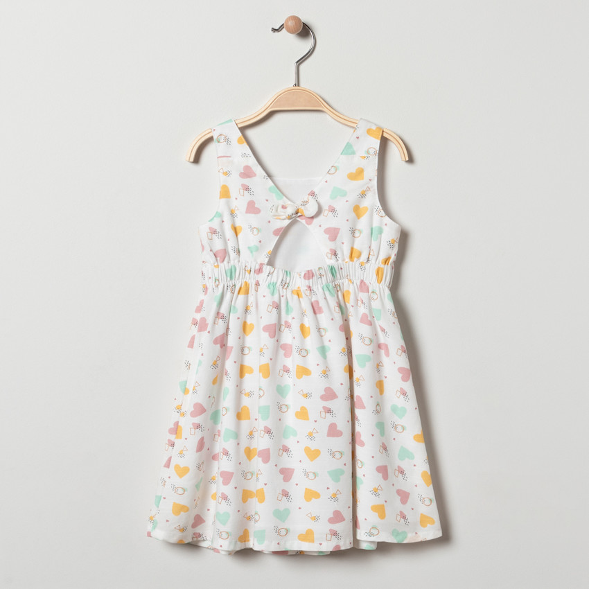 Vestido motivos gráficos y corazones 