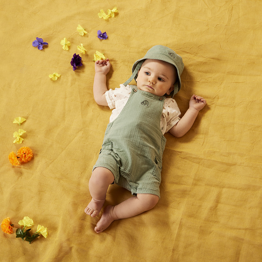 Conjunto 2 piezas con peto bordado para bebé niño 