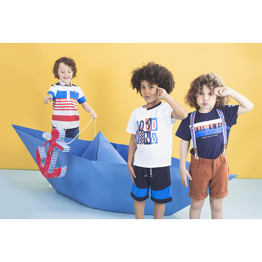 Camiseta de manga corta con rayas que contrastan 