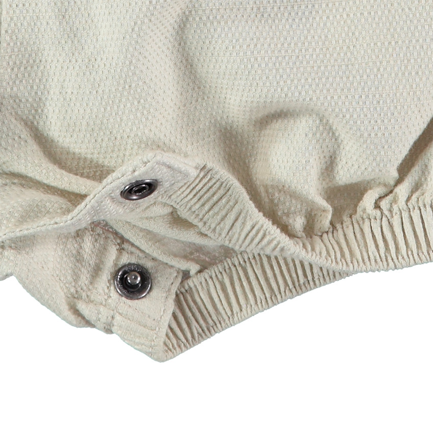 Conjunto Peto corto con bordados coloridos y polo rosa  Additional Conjunto Peto corto con bordados coloridos y polo rosa