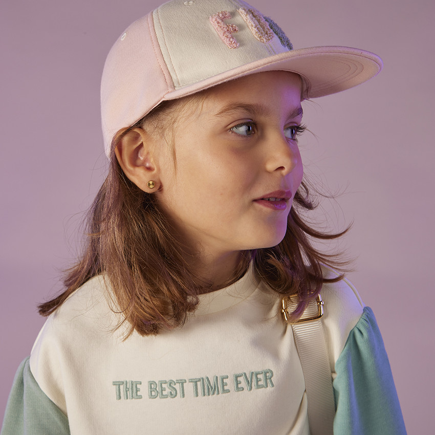 Sudadera efecto color block con bordado niña 