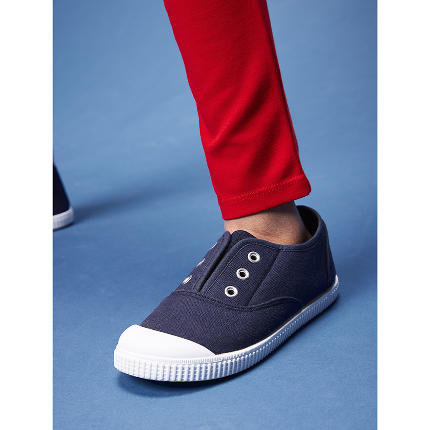 Tenis bajos de lona con lengüeta elástica y ojales mixtos 