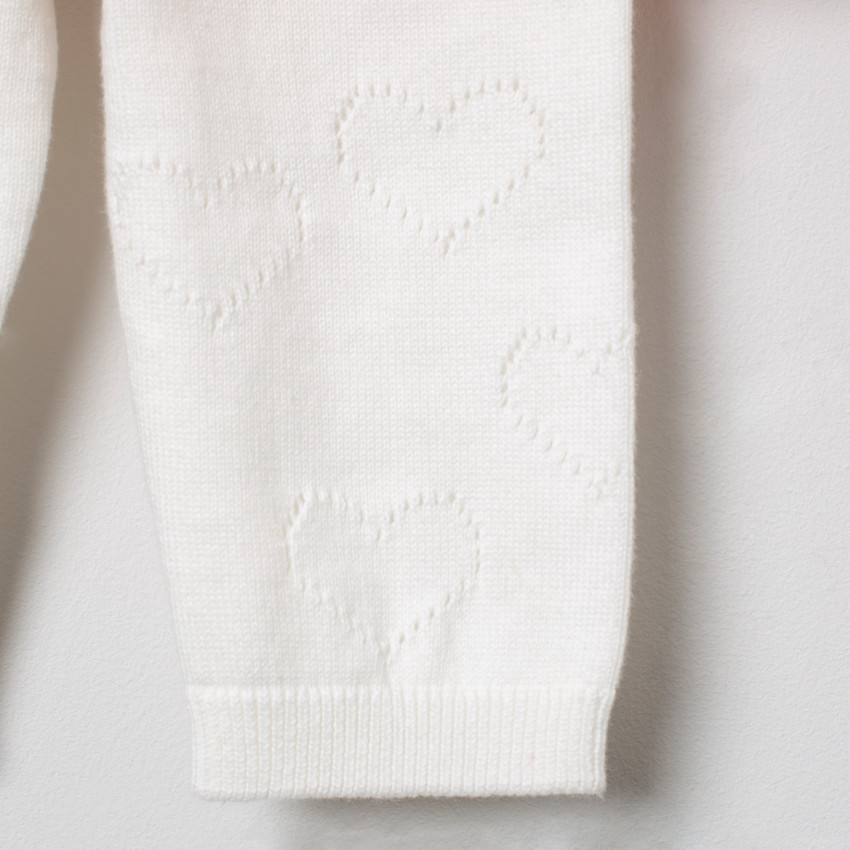 Conjunto con vestido de punto y pantalón con corazones  