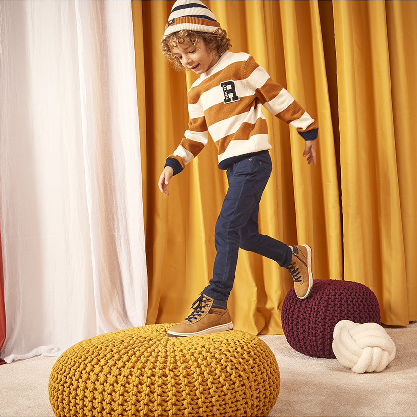 Pantalón slim de twill con efecto arrugado para niño  Additional Pantalón slim de twill con efecto arrugado para niño