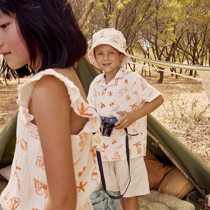 Camisa manga corta en tetra estampado vacaciones para niño 