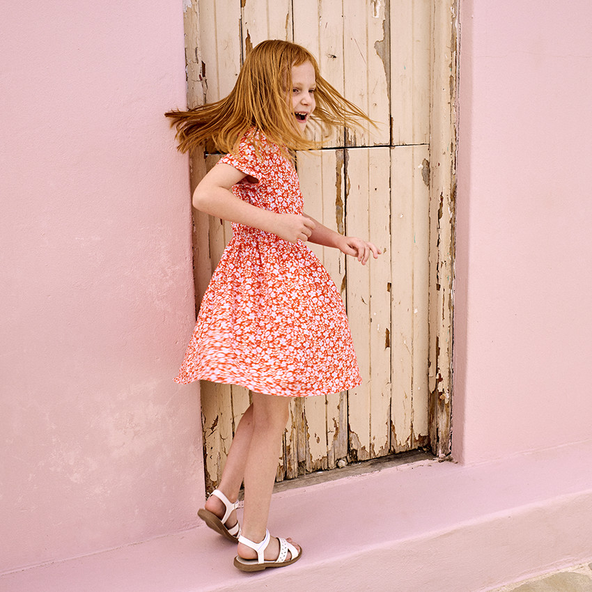Vestido de manga corta efecto cruzado con estampado floral para niña 