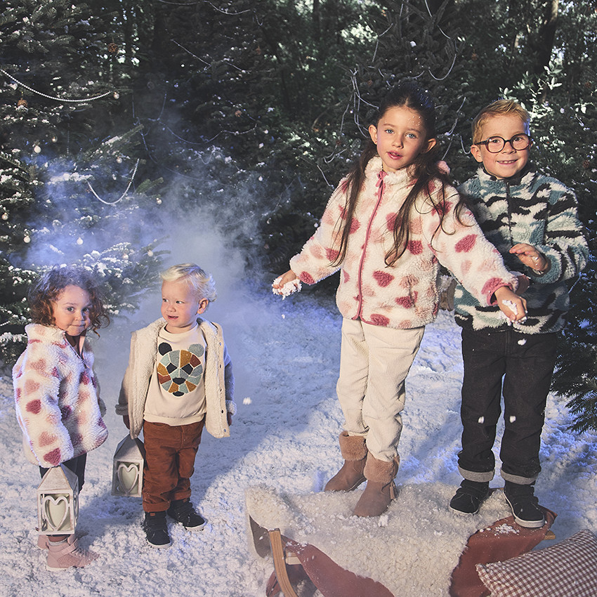 Chaqueta de sherpa con estampado de corazones para niña bebé 
