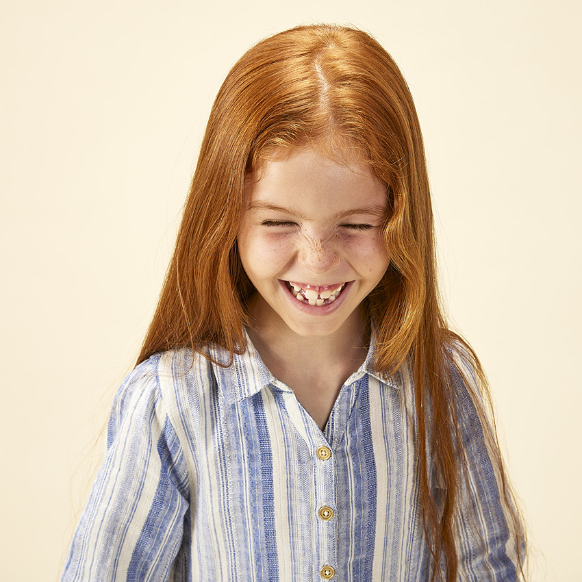 Vestido camisero de manga larga a rayas para niña 