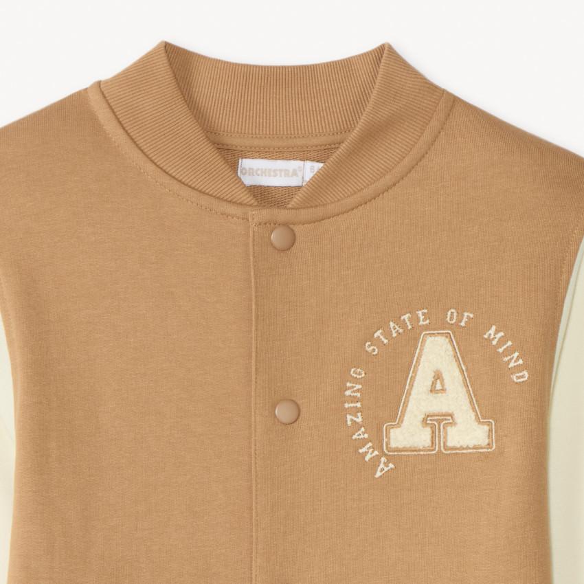 Chaqueta teddy de felpa con parches de bucle para niño 