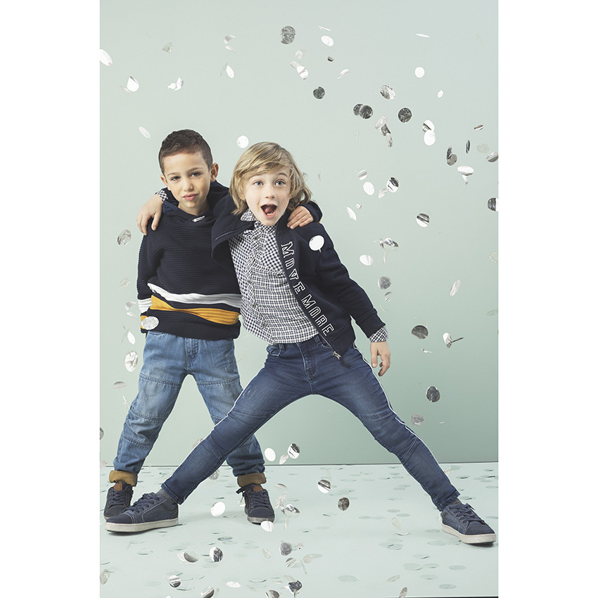 Zapatillas bajas de tela con efecto vaquero y abertura con cremallera 