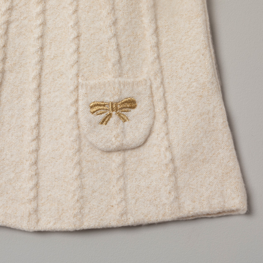 Vestido de manga corta en tejido de punto y bolsillo con lazo bordado  Additional Vestido de manga corta en tejido de punto y bolsillo con lazo bordado