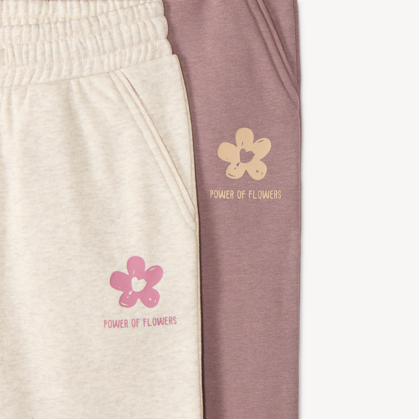 Pack de 3 pantalones de chándal para niña con diseños divertidos. 