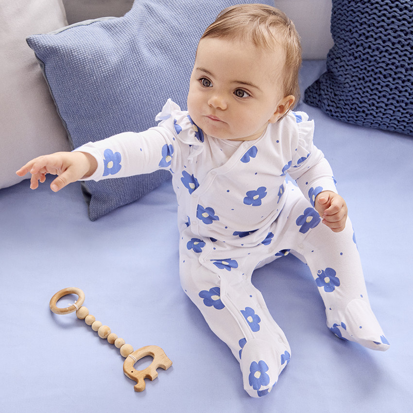 Lote de 3 peleles florales para bebé niña con diferentes aperturas según la edad 