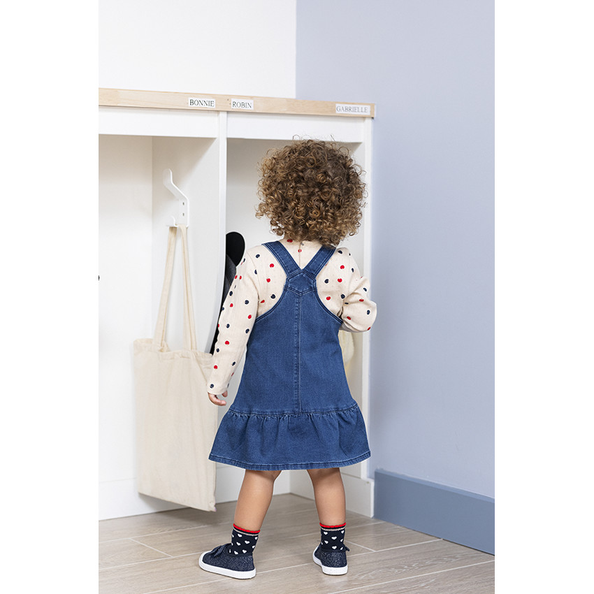 Vestido de tirantes en denim con bordado de manzana para bebé niña 