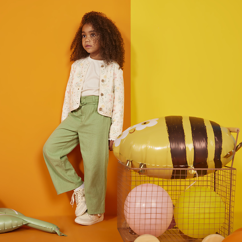 Pantalón ancho de tela lisa para niña 