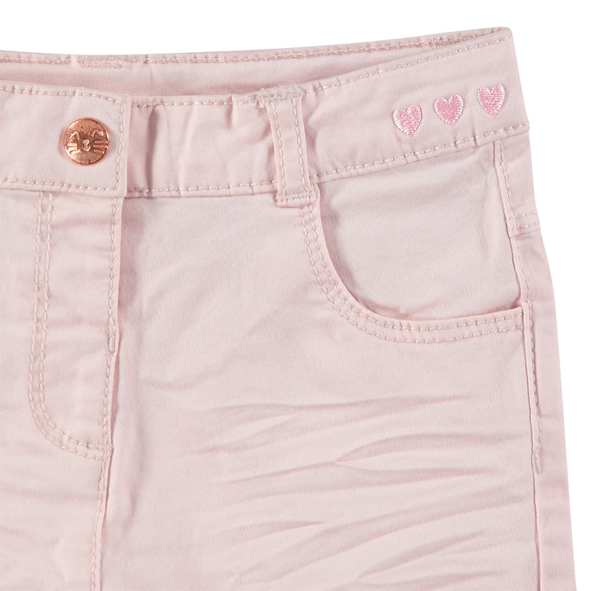 Pantalón corto con efecto arrugado y detalles de metal rosa dorado  Additional Pantalón corto con efecto arrugado y detalles de metal rosa dorado