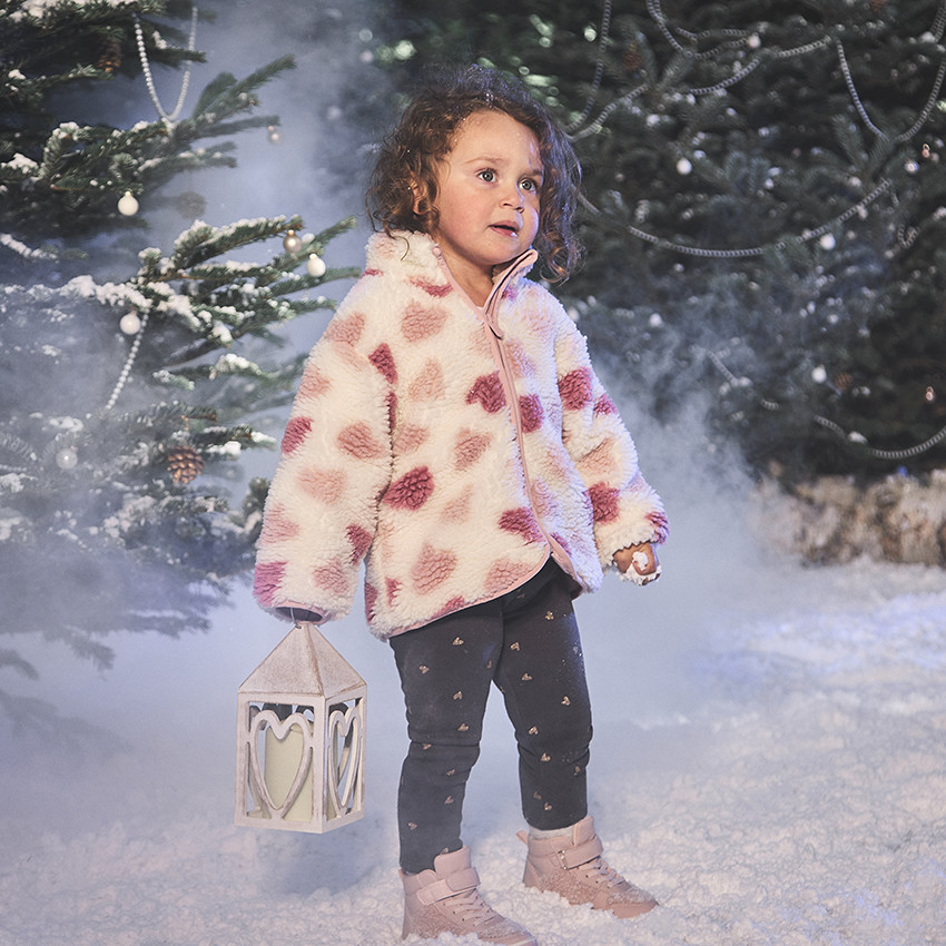 Chaqueta de sherpa con estampado de corazones para niña bebé 