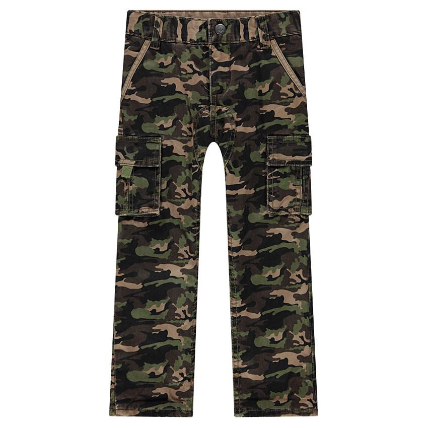 Pantalón de sarga con estampado militar y bolsillos 