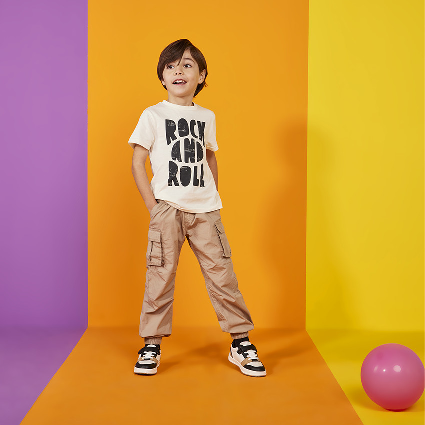 Pantalón cargo estilo parachute con bolsillos para niño  Additional Pantalón cargo estilo parachute con bolsillos para niño