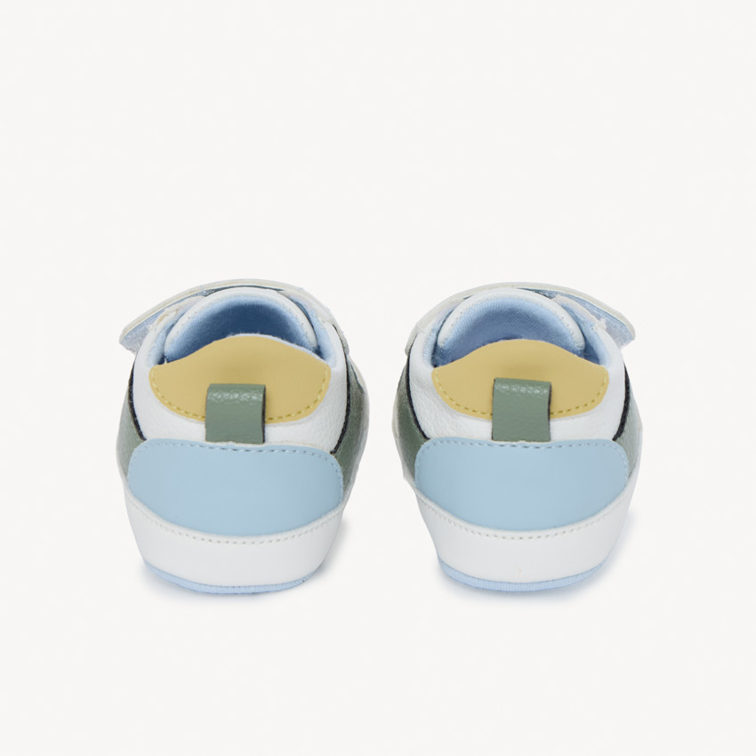 Zapatillas con detalles en contraste para bebé niño 