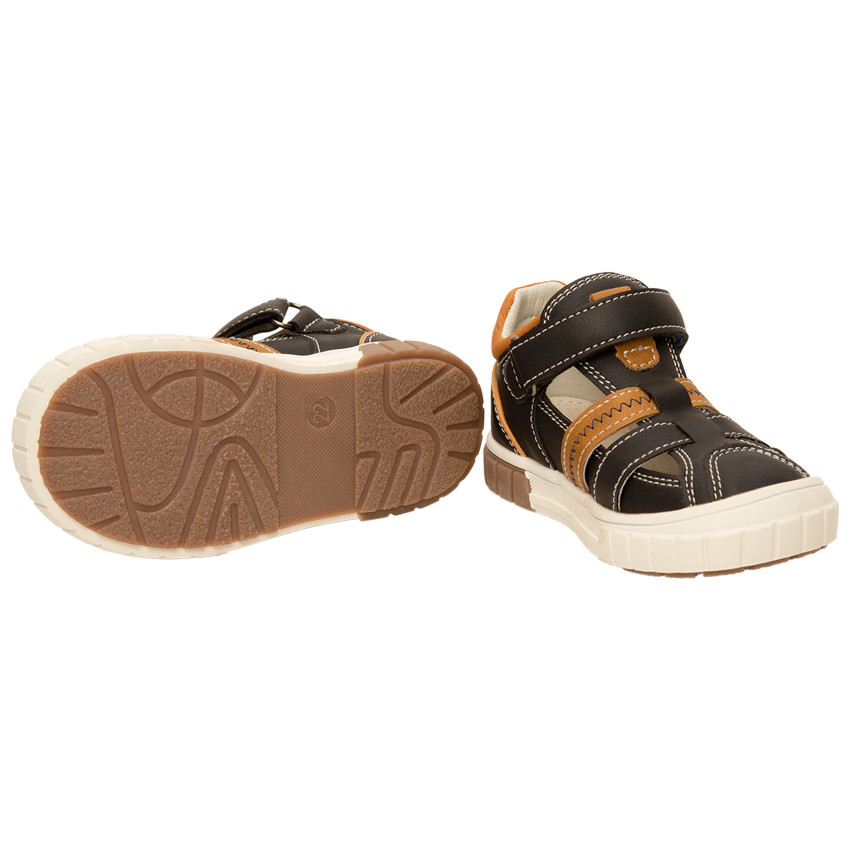 Zapatillas perforadas efecto cuero con velcro para bebé niño 