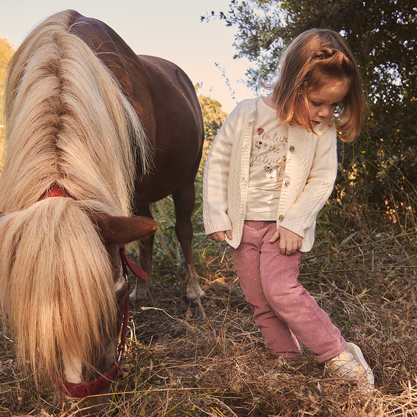 Poncho de punto trenzado para bebé niña 